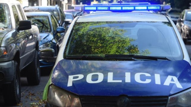 un empleado infiel entrego a los duenos de una rotiseria de la plata y les robaron todo