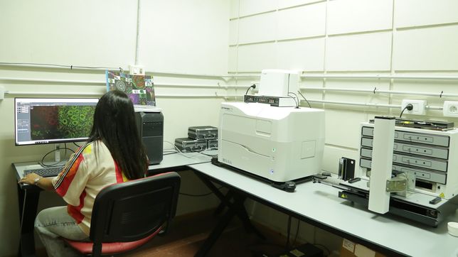 un nuevo microscopio coloca a la unlp a la vanguardia de la investigacion cientifica en argentina