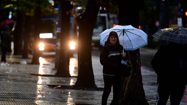 ceso el alerta amarillo en la plata pero se anuncia que seguiran las lluvias
