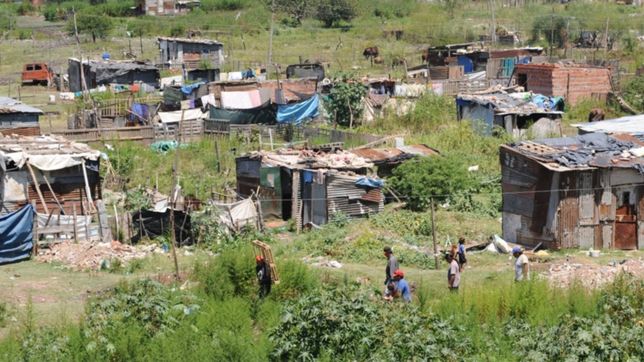 una familia tipo necesito mas de $111.000 en julio para no ser pobre