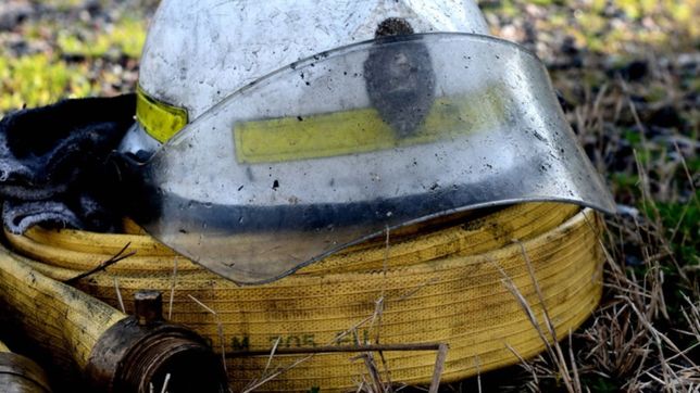 murieron los tres chicos atrapados en el carro de comidas que se incendio