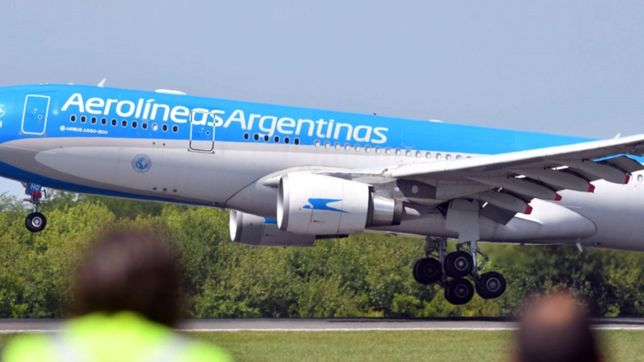 despego el noveno vuelo de aerolineas argentinas a rusia en busca de mas vacunas
