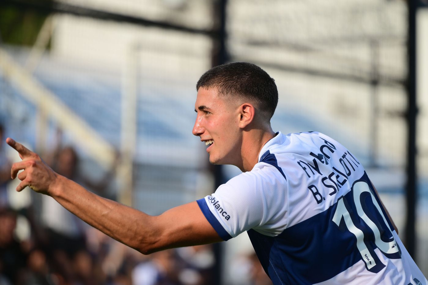 Gimnasia Aldosivi Barros Schelotto festejo gol