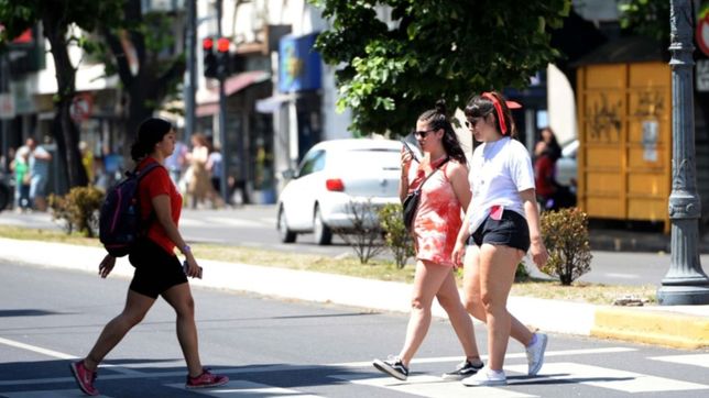 vuelve el calor a la espera de nuevas lluvias y asi seguira el clima en la plata