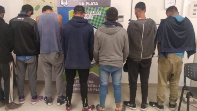 robo en manada: entraron en un edificio, amenazaron a un vecino y le robaron la moto