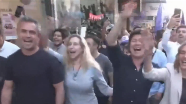 la libertad avanza cerro la campana con incidentes en corrientes y karina milei fue evacuada