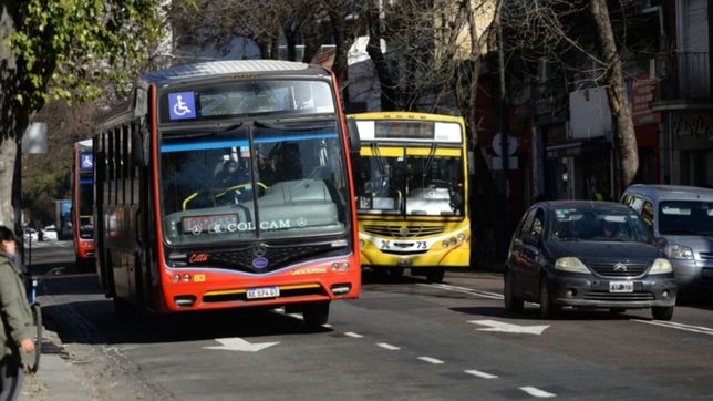 arranco el paro de choferes de micros: ¿que impacto tiene en la plata?