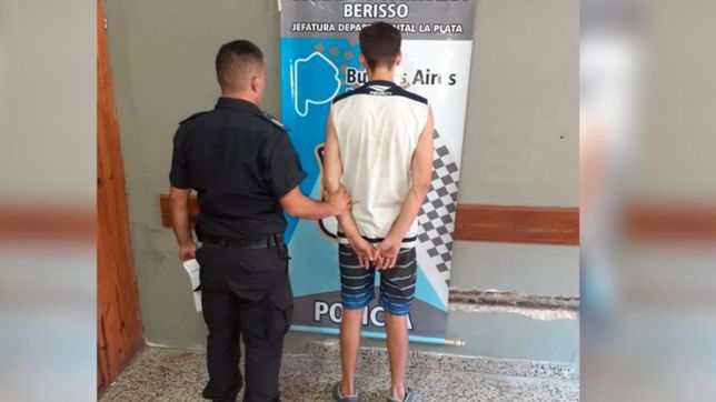 se peleo con su papa, ataco a patadas a la policia y termino detenido en berisso