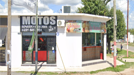 Paró a comprar helado, lo sorprendieron dos ladrones, le pegaron un culatazo y le robaron la moto