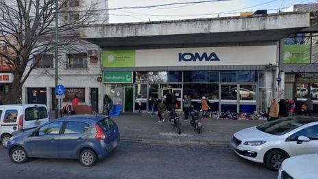 VIDEO: Una feroz pelea entre vecinos causó revuelo en una sede de IOMA