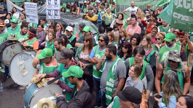 los estatales bonaerenses adhieren al paro de ate nacional y tambien marchan