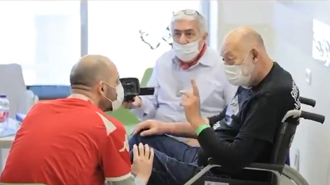 el emotivo reencuentro del exdirector de la escuela max nordau de la plata con su hijo liberado por hamas