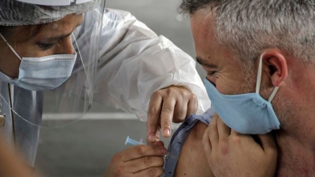 cientificos revelan que protege mas del covid: ¿las vacunas o haberse contagiado?