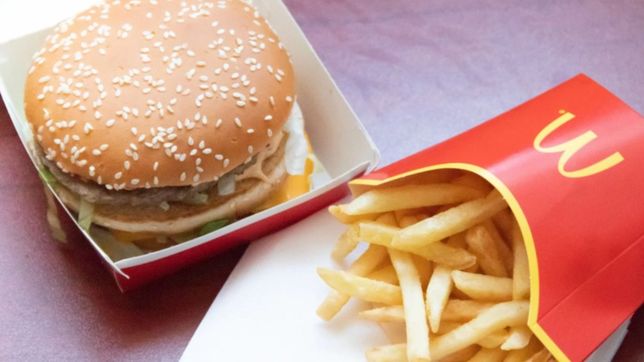 mcdonalds dice presente en el lollapalooza con una propuesta unica y sustentable