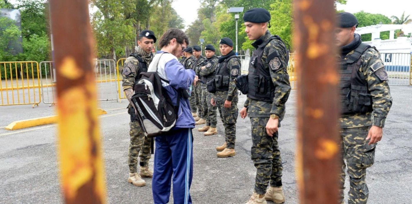 Operativo seguridad Gimnasia-Boca en el Bosque