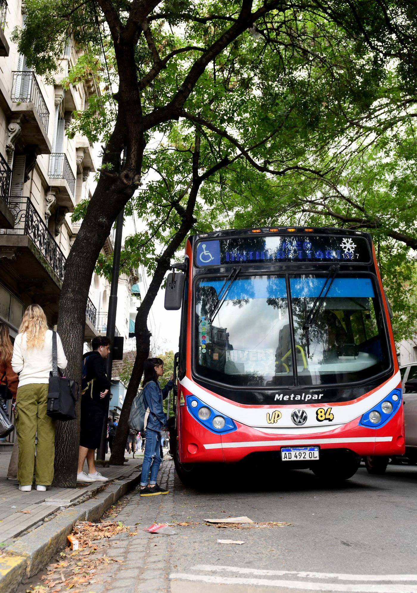 Parada de micros colectivos (4).JPG