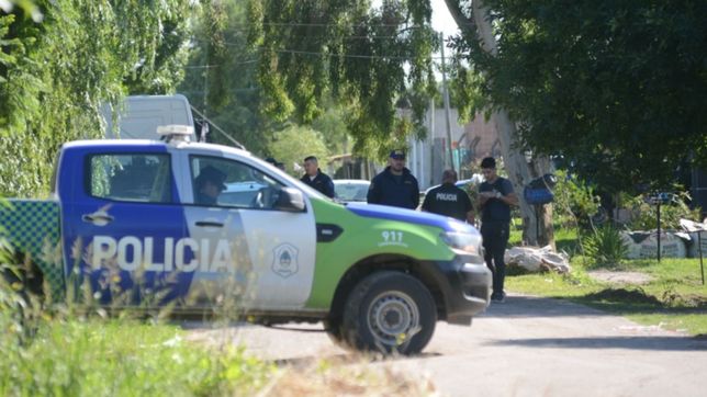 encapuchados, con guantes y arriba de un auto: asi fue el abuso en grupo en la plata