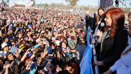 Cristina Fernández habló de la cola para ser guardiacárcel en La Plata y criticó a Vidal