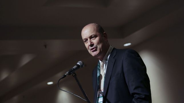 el gobierno acelera decretos para eliminar tramites y organismos estatales