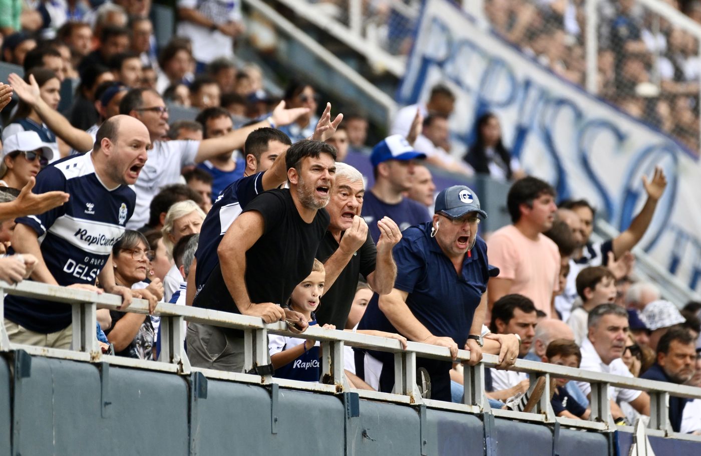 Gimnasia tendrá un hincha especial esta tarde. Gimnasia tendrá un hincha especial esta tarde.
