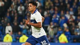 jorge de asis volvio a tener minutos en reserva tras su debut en primera y convirtio un gol