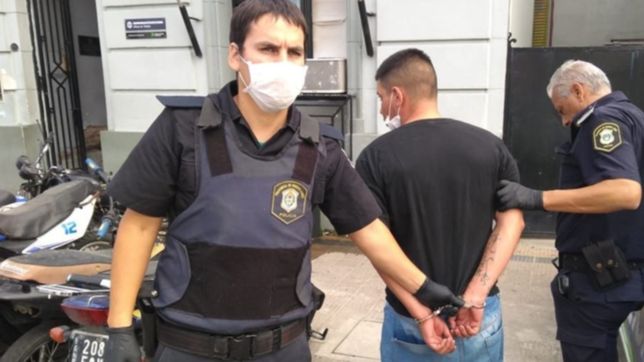 robo una moto estacionada en la calle, lo persiguieron y termino detenido