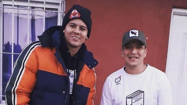 el gesto solidario de marcos rojo con un ex jugador de gimnasia