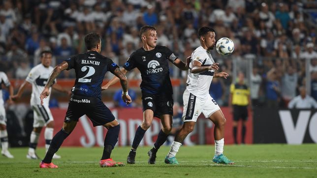 gimnasia se planto ante la salida anticipada de rodrigo saravia