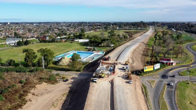 una autopista, la obra anunciada por nacion que impactara directamente en la plata