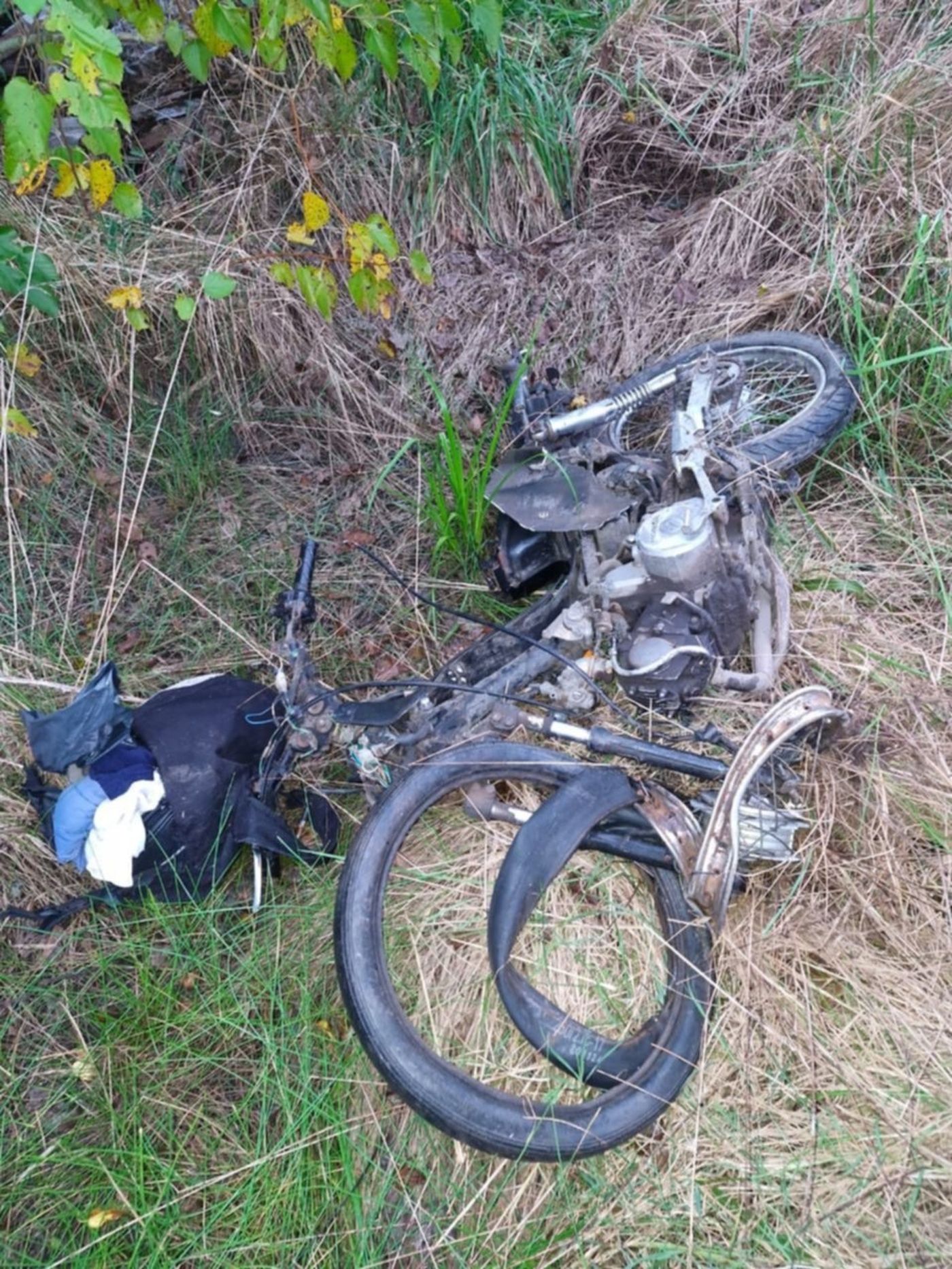 As&iacute; qued&oacute; la moto en la que circulaba la v&iacute;ctima tras el fuerte impacto que termin&oacute; en tragedia en La Plata.