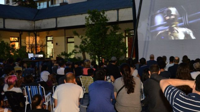 arranca la temporada de cine al aire libre con peliculas de almodovar y tarantino