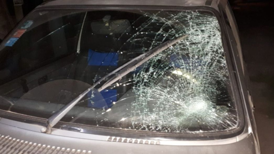 Atropelló a una mujer, huyó y encontraron su auto abandonado en lo de la tía