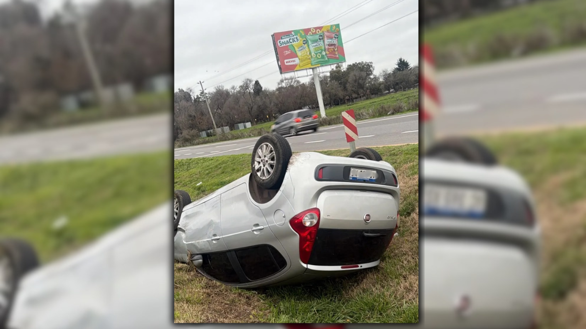 Una agente de la Policía Bonaerense despistó en la Ruta 2 y volcó con su auto