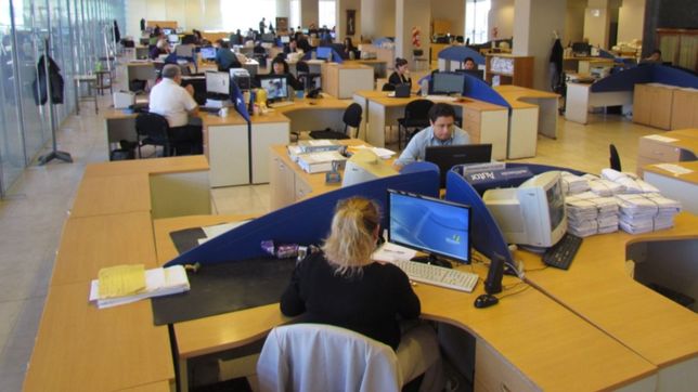 provincia mejoro la oferta para los estatales y espera la respuesta de los gremios