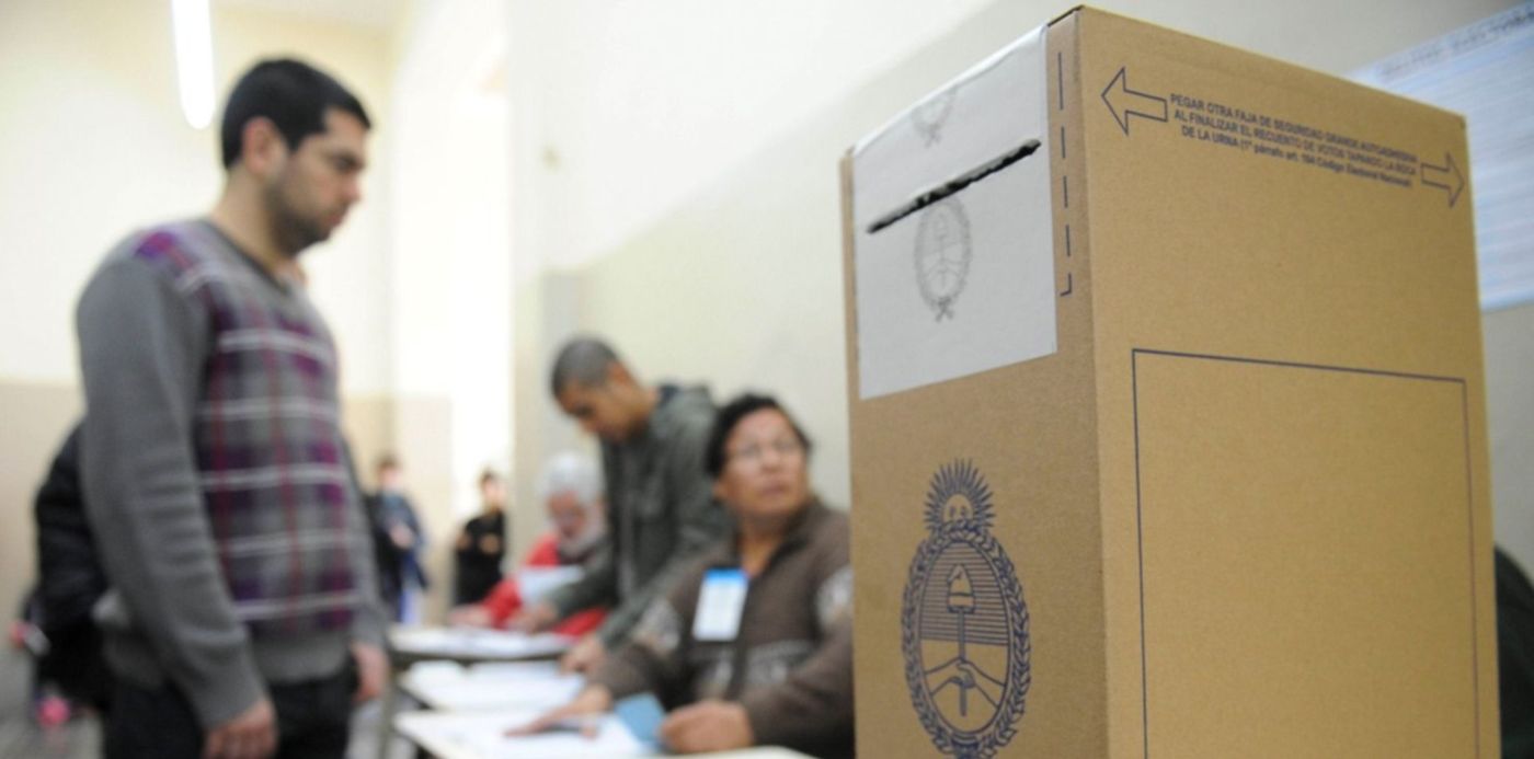 Elecciones Urna Urneros