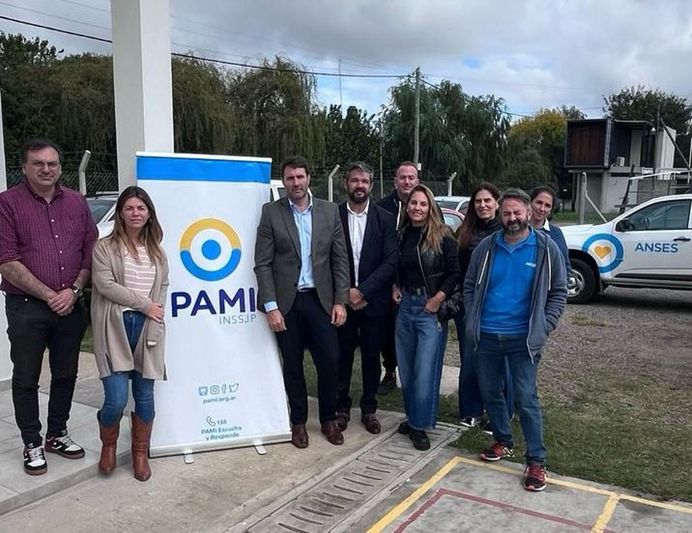 PAMI La Plata asesoró a vecinos de la localidad El Rincón de Villa Elisa.