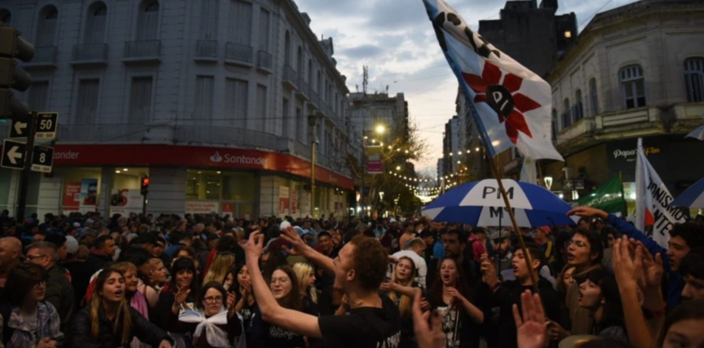 Acto por Cristina en 8 y 50