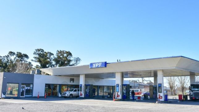 ypf importara 500.000 metros cubicos de gasoil para abastecer la demanda de combustible