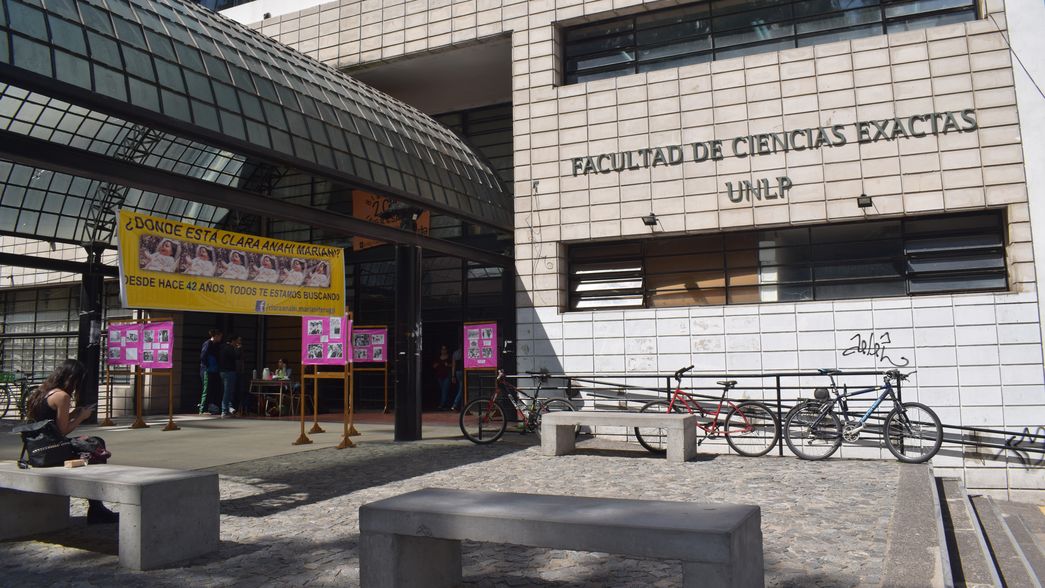Bochazo masivo y enojo estudiantil en la Facultad de Ciencias Exactas