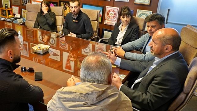 los trabajadores municipales de ensenada recibiran un aumento salarial del 45%