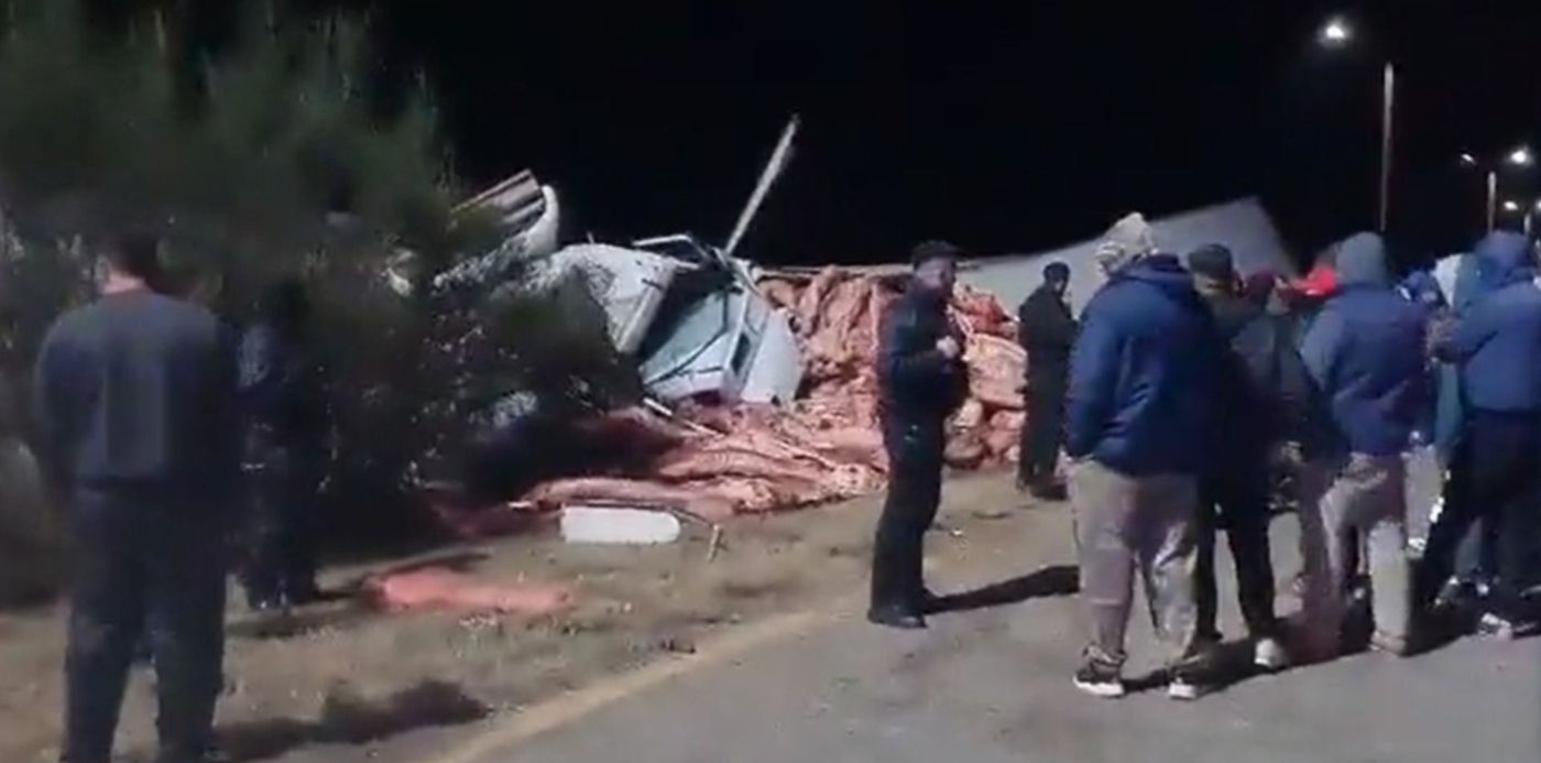 carne2 - Ruta, Accidente Ruta, Saqueo, Camión,