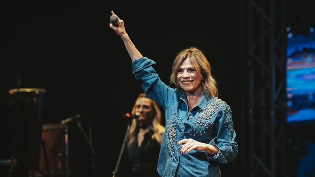 marcela morelo llega a la plata y habla de su proximo disco de grandes exitos
