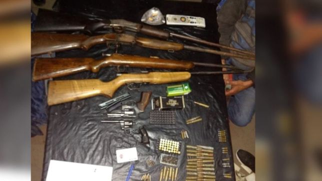 amenazaba al barrio, le encontraron un arsenal pero se ?preparaba para la invasion zombie?