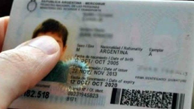quieren poner una tercera opcion en la categoria genero del dni