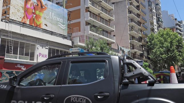 un hombre se atrinchero en una terraza con su hija de 6 anos como rehen