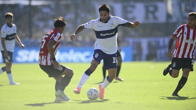 la historia del clasico platense en el bosque: ¿a quien beneficia el escenario del clasico?
