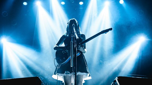 marina fages llega a la plata y se presenta en tolosa