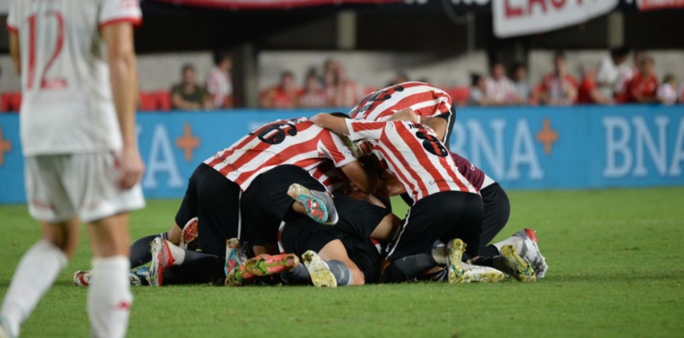 Estudiantes vs Huracán