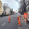 Se hundió el asfalto en plena avenida 7 y cortan el tránsito para detectar las causas y repararla