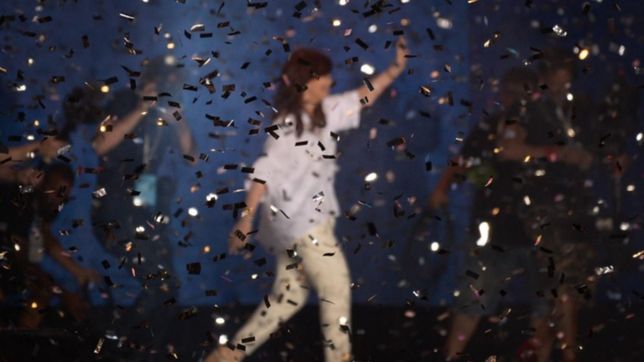 cronica en fotos del desembarco de cristina en el estadio unico